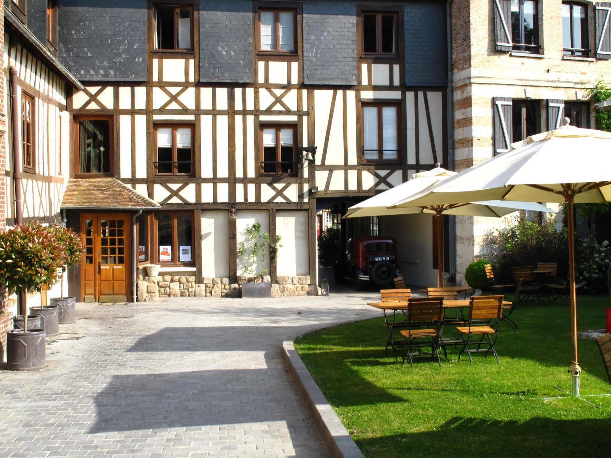 Hotel La Licorne & Spa Lyons-la-Foret Ngoại thất bức ảnh